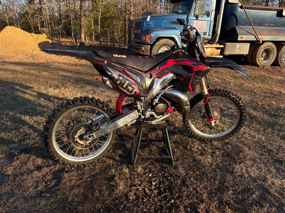 2003 Honda CR - Image 5 of 7