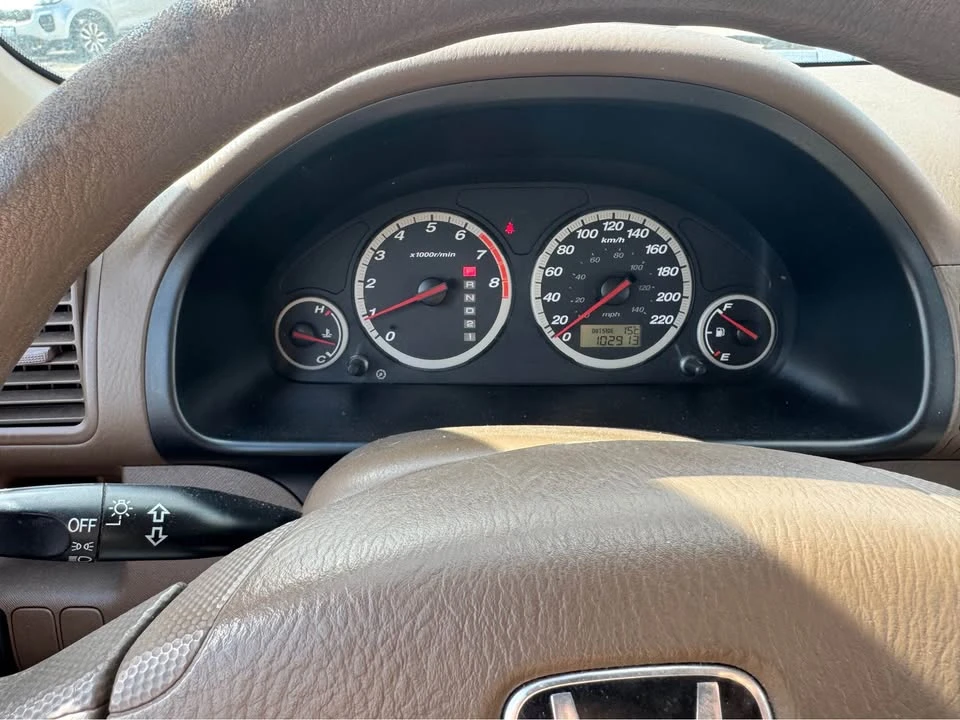 2003 Honda CR-V 2nd Gen - Image 15 of 18