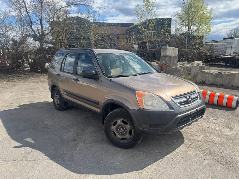 2003 Honda CR-V 2nd Gen - Image 2 of 18
