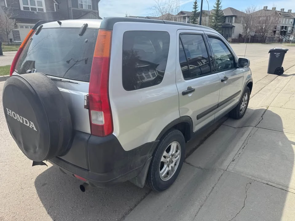 2003 Honda CR-V 2nd Gen - Image 2 of 7