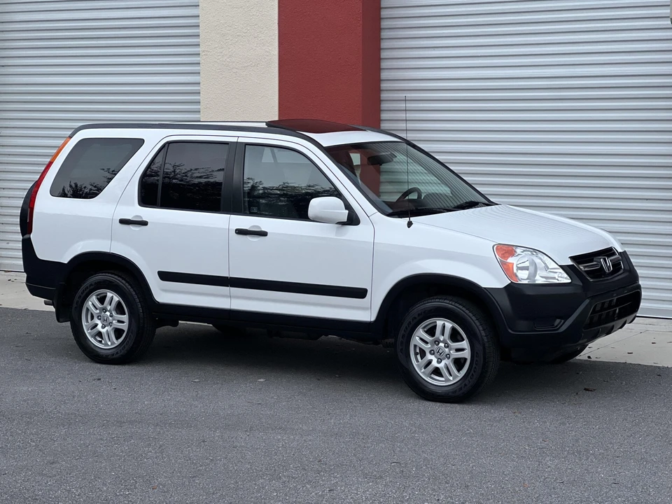 2003 Honda CR-V 2nd Gen - Image 4 of 31