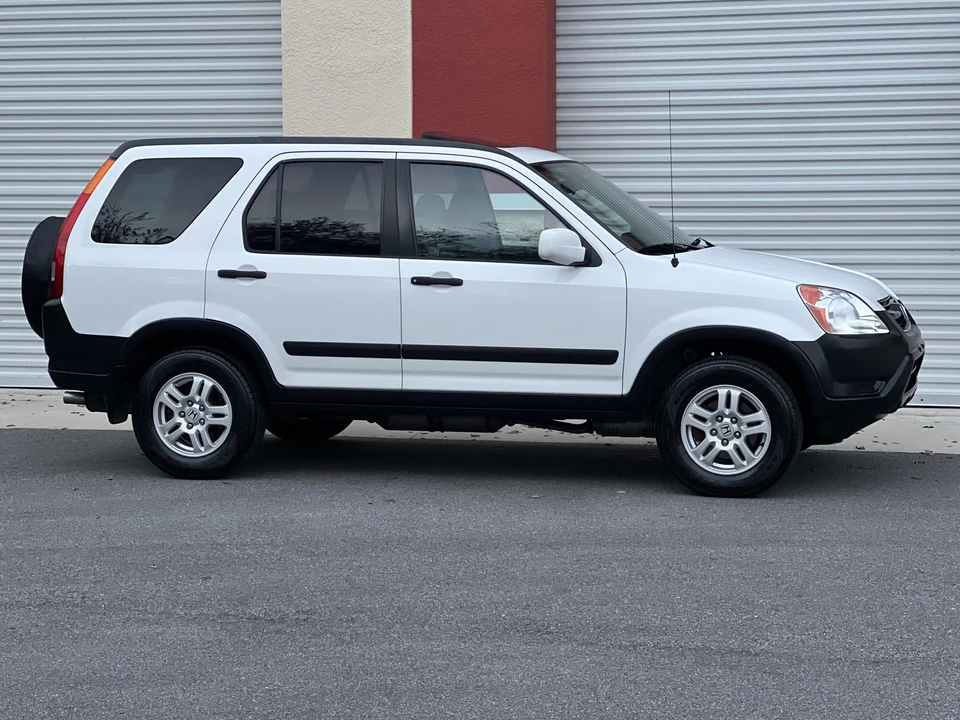 2003 Honda CR-V 2nd Gen - Image 5 of 31