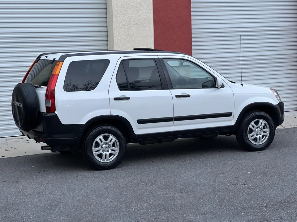 2003 Honda CR-V 2nd Gen - Image 10 of 31