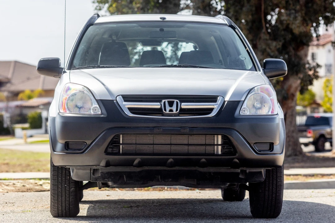 2003 Honda CR-V 2nd Gen - Image 3 of 31