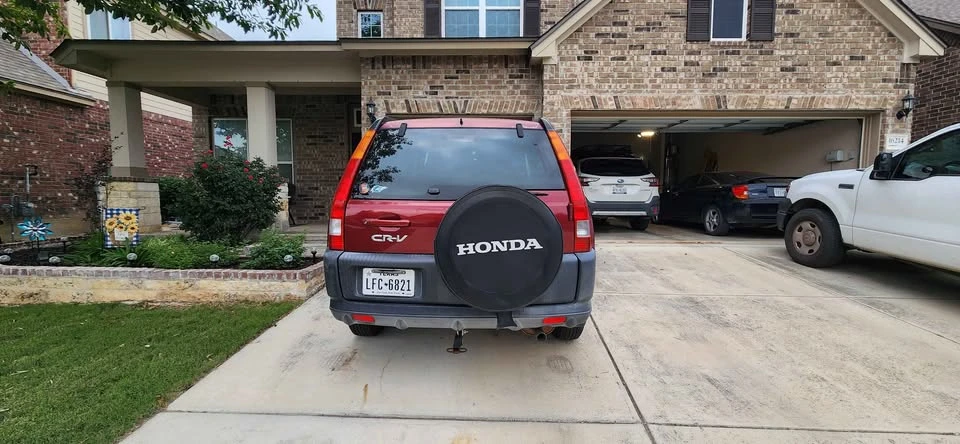 2003 Honda CR-V 2nd Gen - Image 2 of 10