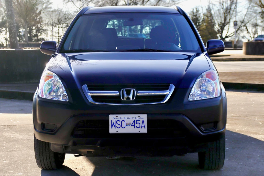 2003 Honda CR-V 2nd Gen - Image 2 of 31