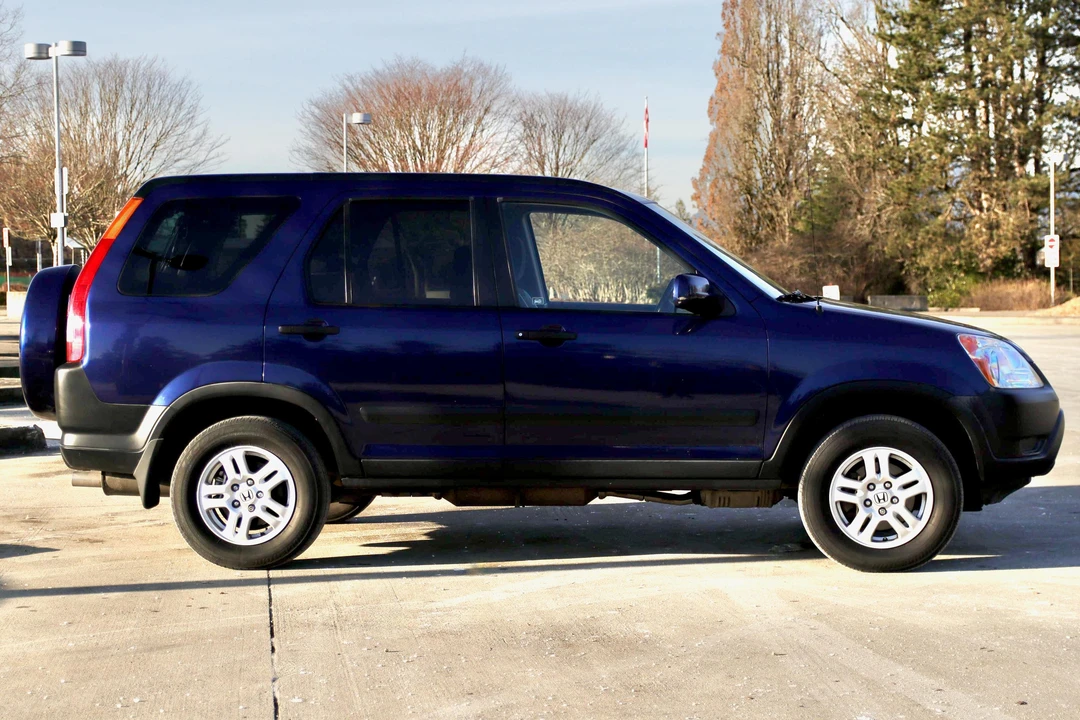 2003 Honda CR-V 2nd Gen - Image 3 of 31