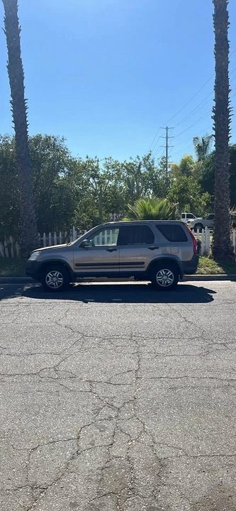 2003 Honda CR-V 2nd Gen - Image 3 of 7