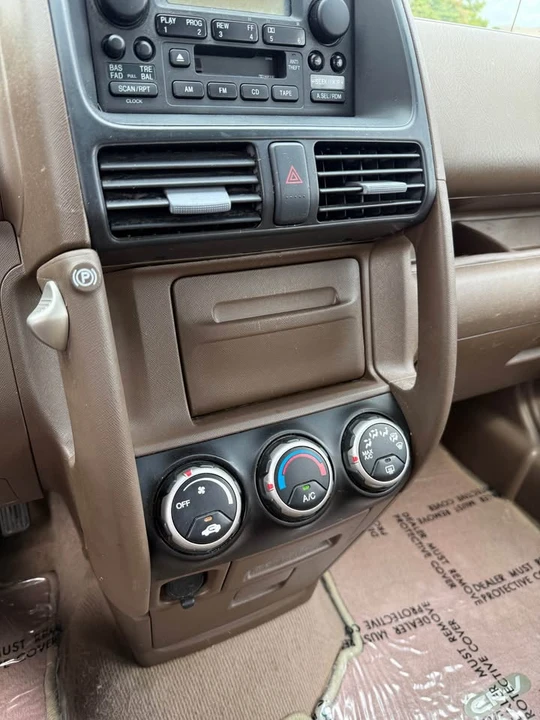 2003 Honda CR-V 2nd Gen - Image 12 of 19