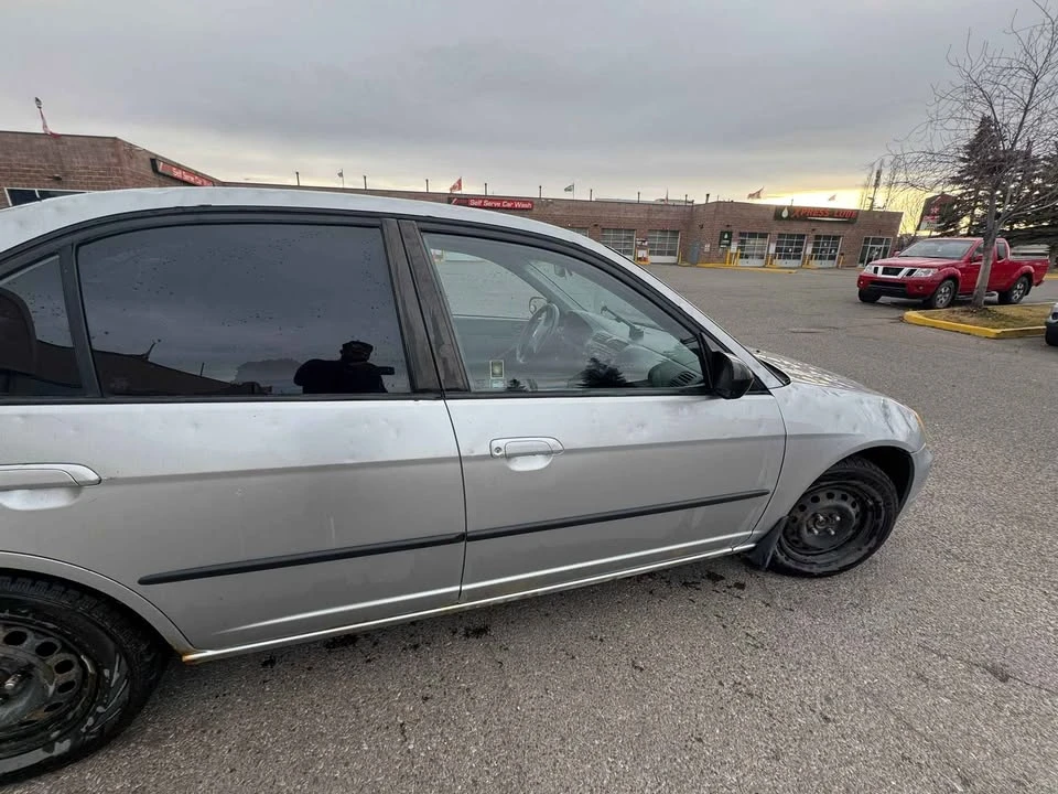 2003 Honda Civic 7th Gen - Image 2 of 4
