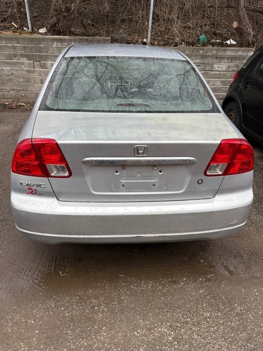 2003 Honda Civic 7th Gen - Image 4 of 8