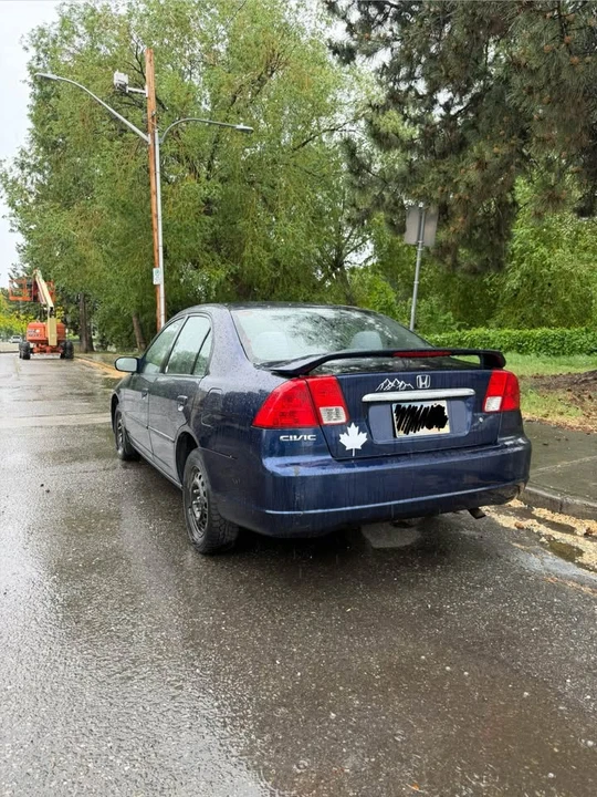 2003 Honda Civic 7th Gen - Image 2 of 8