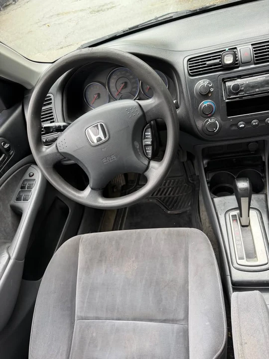2003 Honda Civic 7th Gen - Image 4 of 8