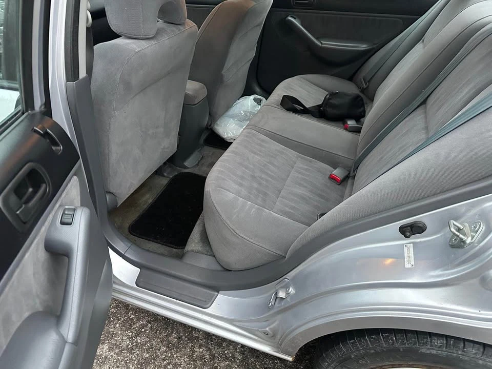 2003 Honda Civic 7th Gen - Image 6 of 9