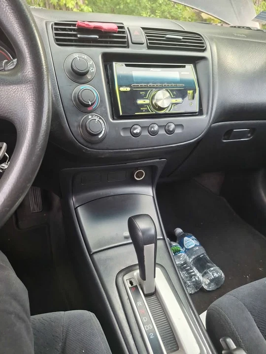 2003 Honda Civic 7th Gen - Image 5 of 11