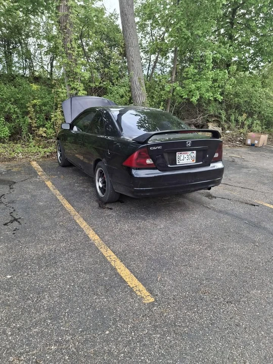 2003 Honda Civic 7th Gen - Image 3 of 11