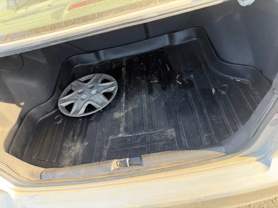 2003 Honda Civic 7th Gen - Image 6 of 8