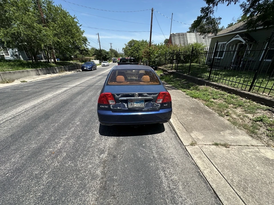 2003 Honda Civic 7th Gen - Image 2 of 13