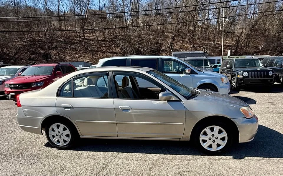 2003 Honda Civic 7th Gen - Image 2 of 13