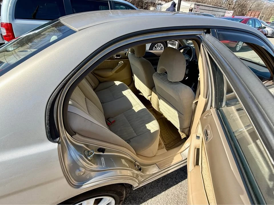 2003 Honda Civic 7th Gen - Image 7 of 13