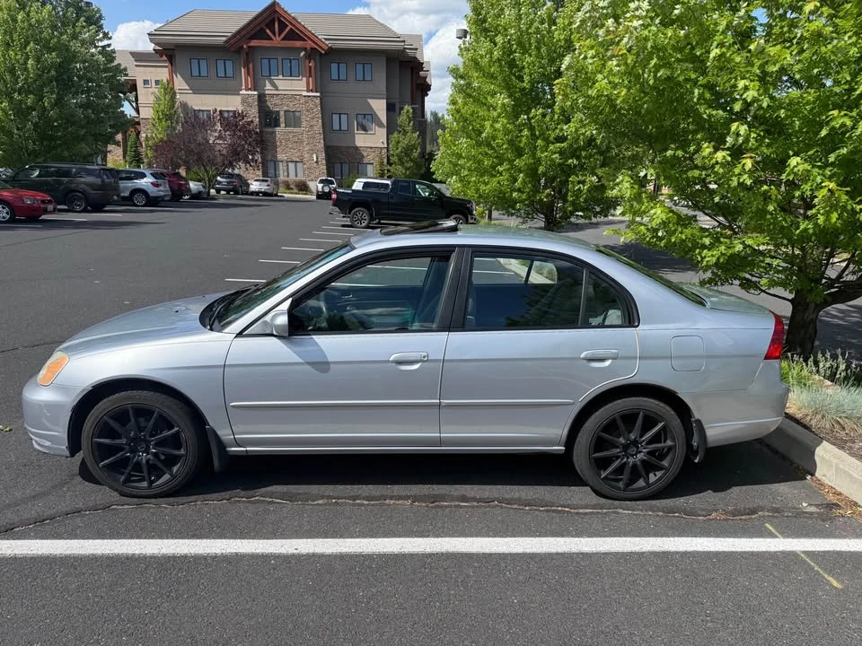 2003 Honda Civic 7th Gen - Image 3 of 8