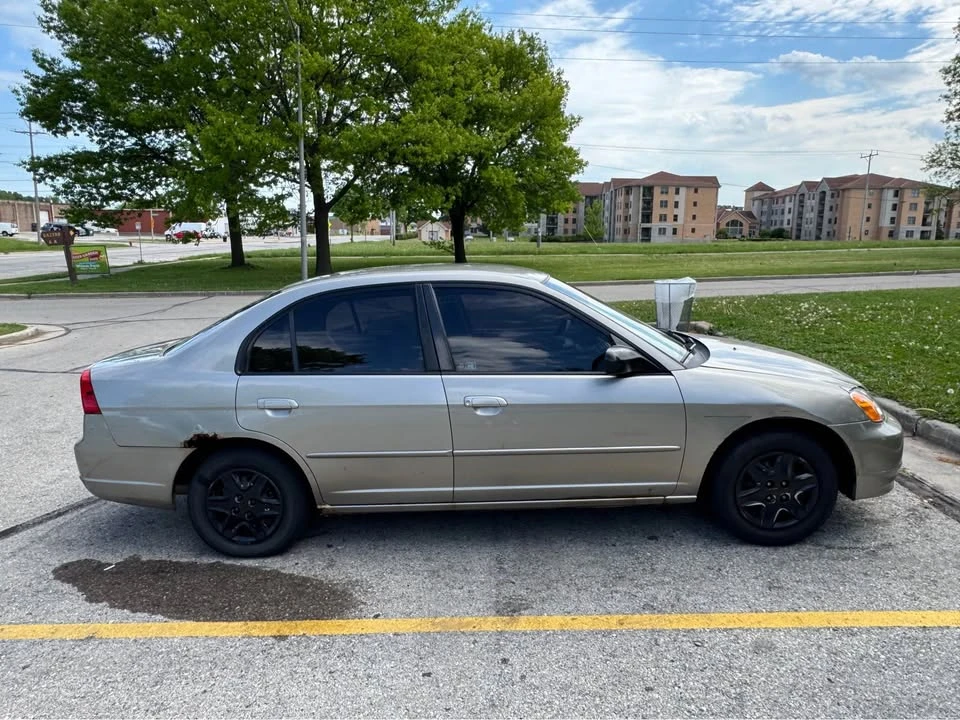 2003 Honda Civic 7th Gen - Image 3 of 9