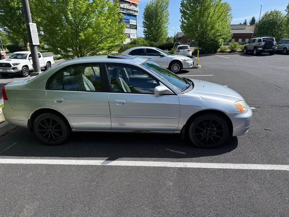 2003 Honda Civic 7th Gen - Image 4 of 8