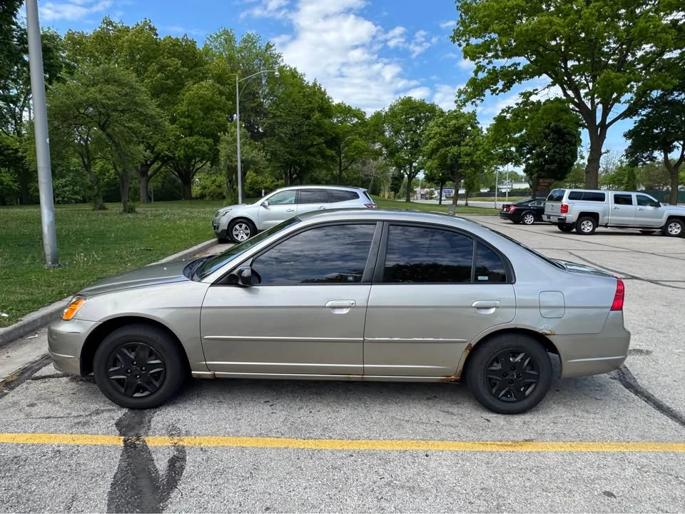 2003 Honda Civic 7th Gen - Image 2 of 9