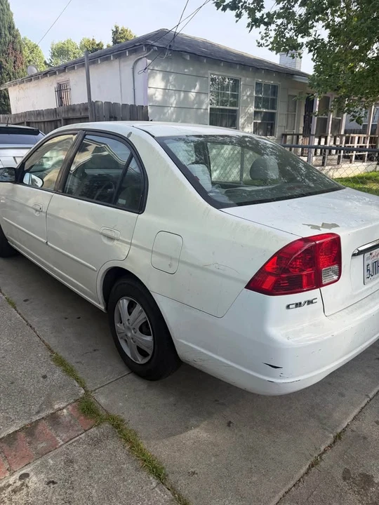 2003 Honda Civic 7th Gen - Image 4 of 11