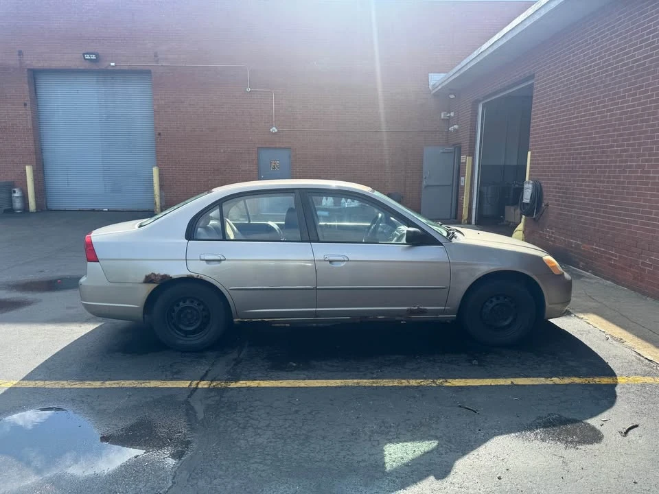 2003 Honda Civic 7th Gen - Image 3 of 10