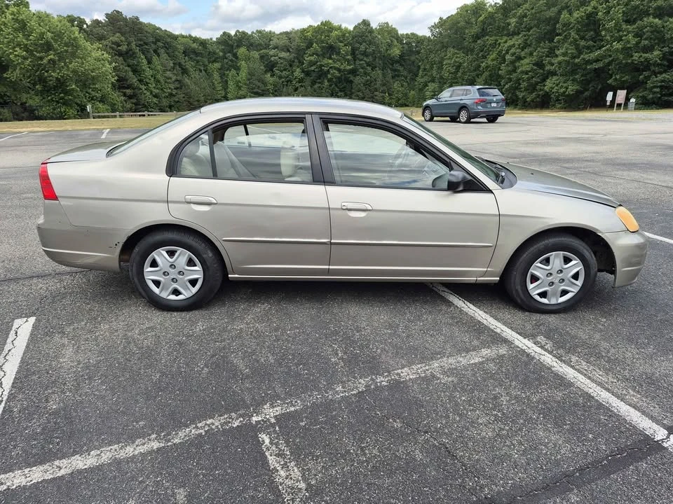 2003 Honda Civic 7th Gen - Image 2 of 11