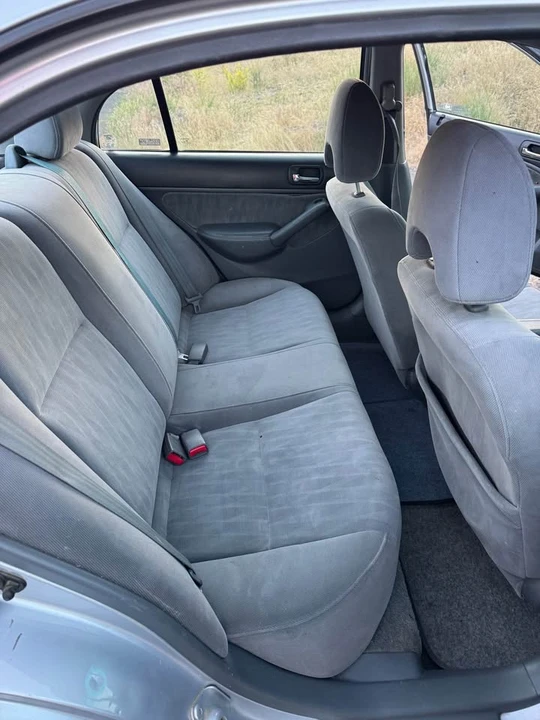 2003 Honda Civic 7th Gen - Image 6 of 8