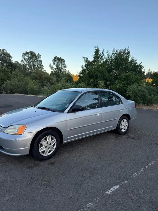 2003 Honda Civic 7th Gen - Image 3 of 8