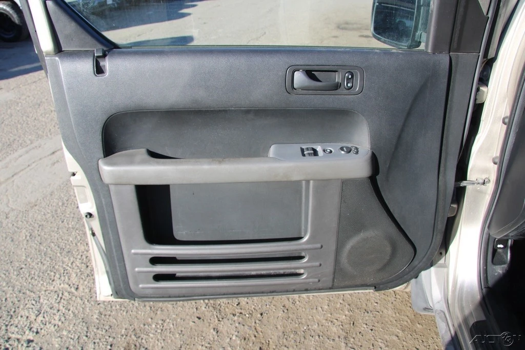 2003 Honda Element - Image 11 of 21