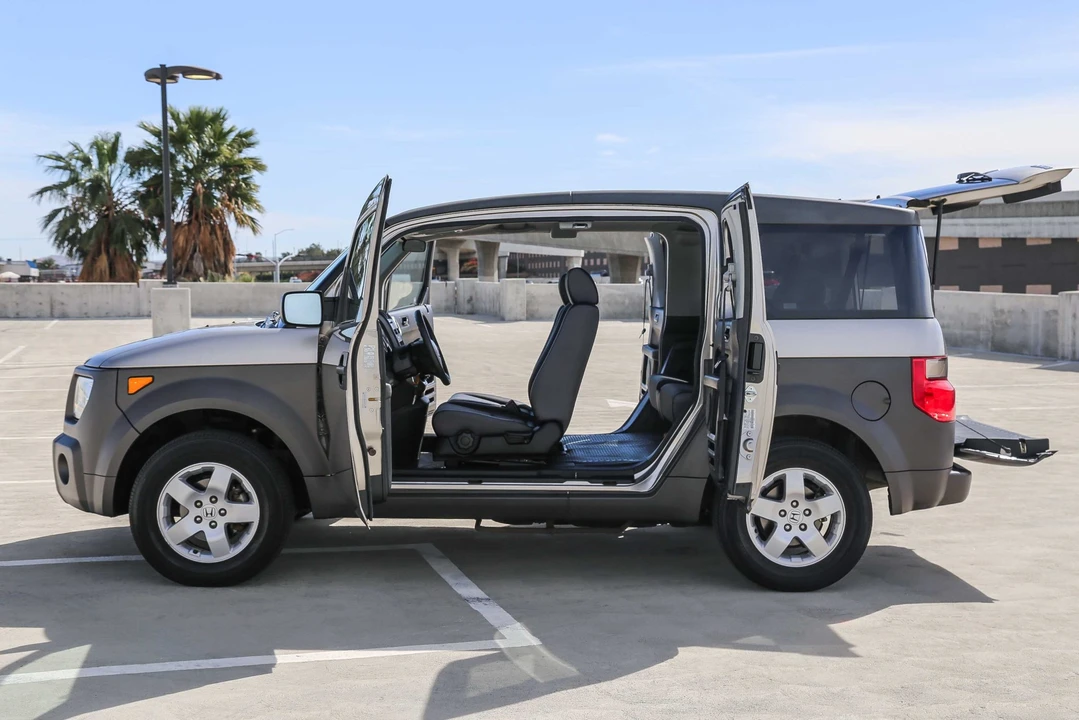 2003 Honda Element - Image 30 of 31