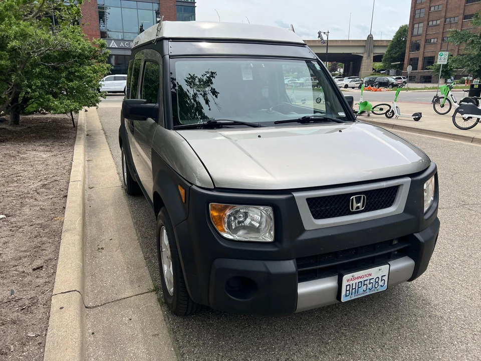 2003 Honda Element - Image 17 of 31