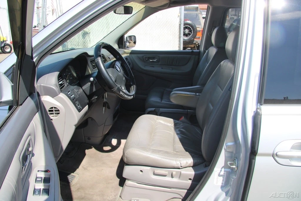 2003 Honda Odyssey - Image 14 of 21
