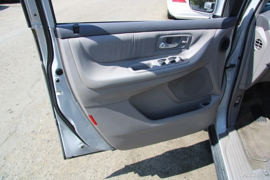 2003 Honda Odyssey - Image 13 of 21