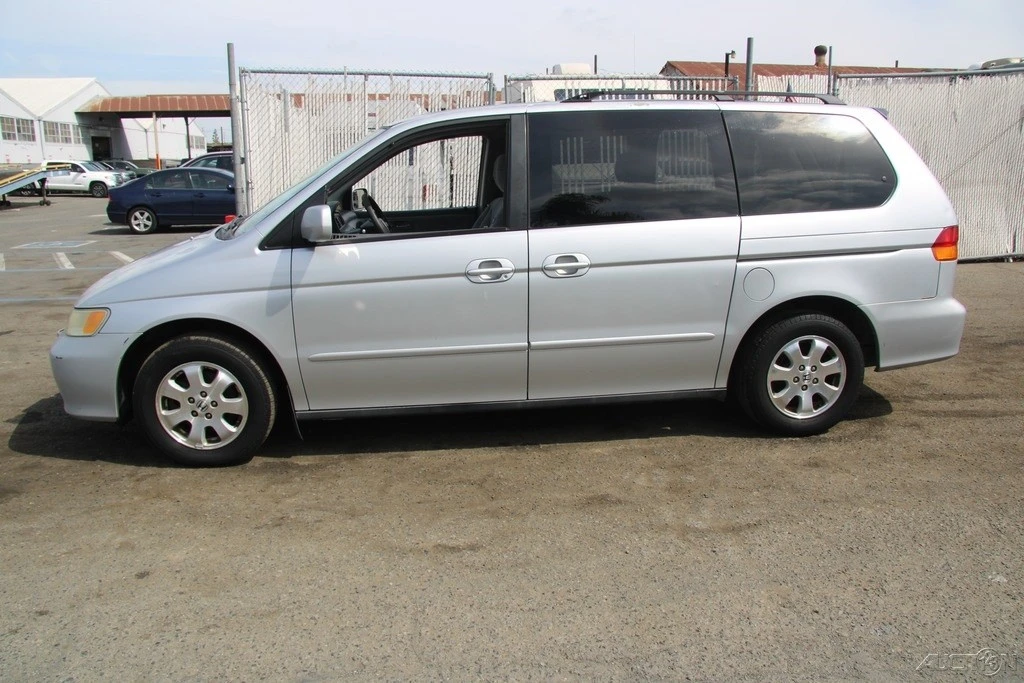 2003 Honda Odyssey - Image 3 of 21
