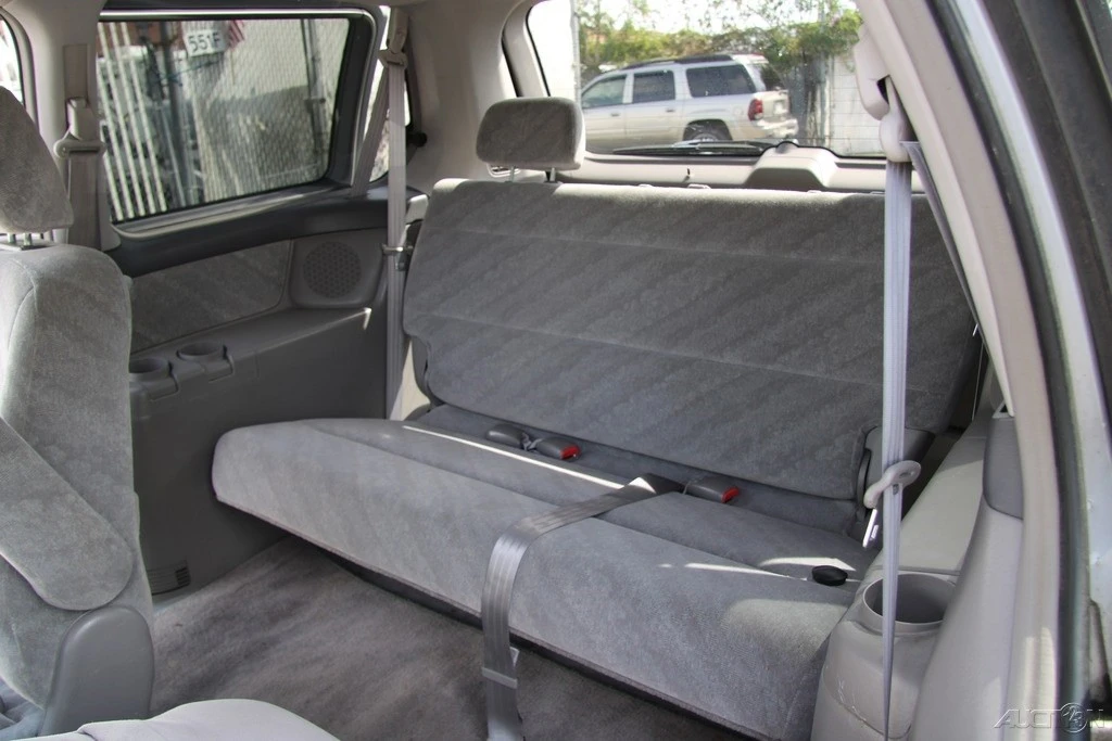 2003 Honda Odyssey - Image 20 of 21