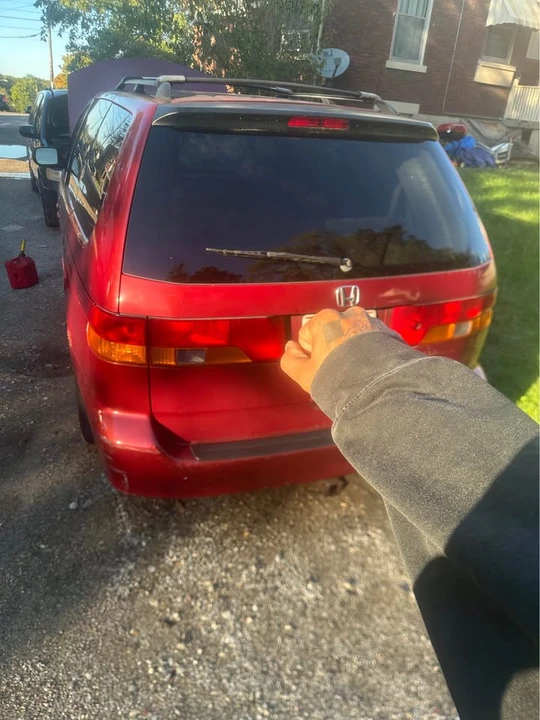 2003 Honda Odyssey - Image 2 of 5