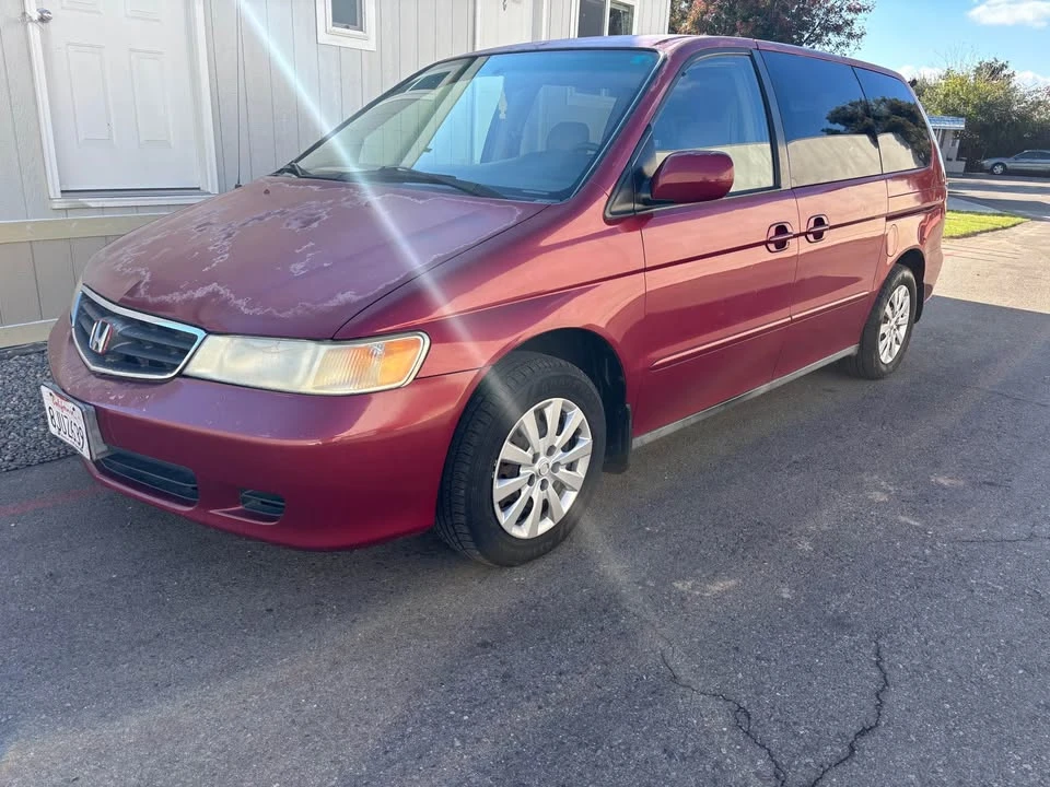 2003 Honda Odyssey - Image 2 of 11