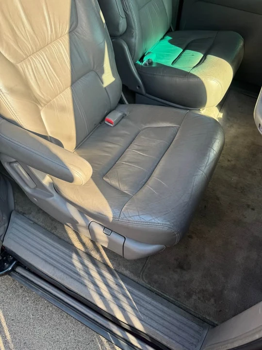 2003 Honda Odyssey - Image 8 of 11