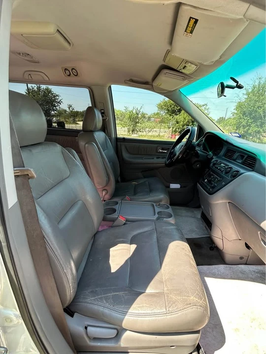 2003 Honda Odyssey - Image 8 of 9