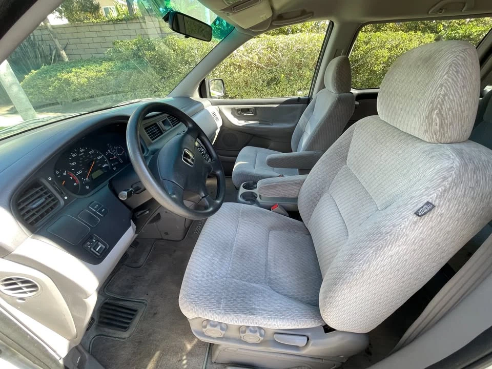 2003 Honda Odyssey - Image 6 of 8