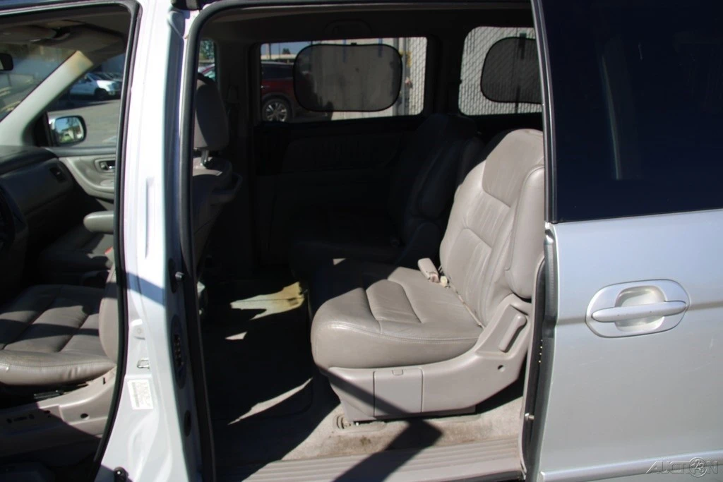 2003 Honda Odyssey - Image 20 of 21