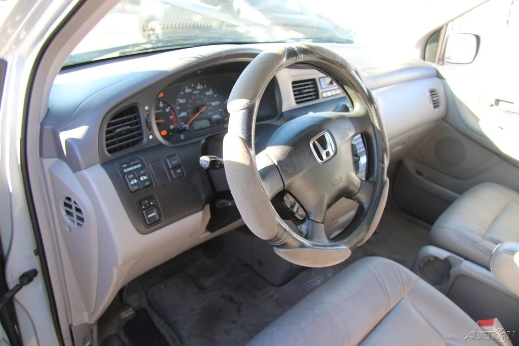 2003 Honda Odyssey - Image 14 of 21