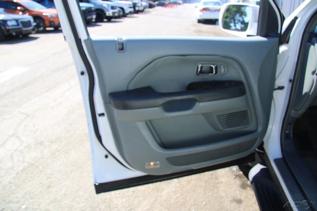 2003 Honda Pilot 1st Gen - Image 13 of 21