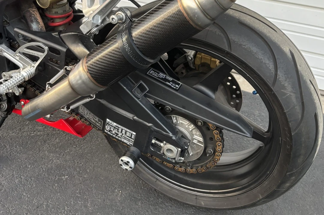2003 Honda RC51 - Image 6 of 7