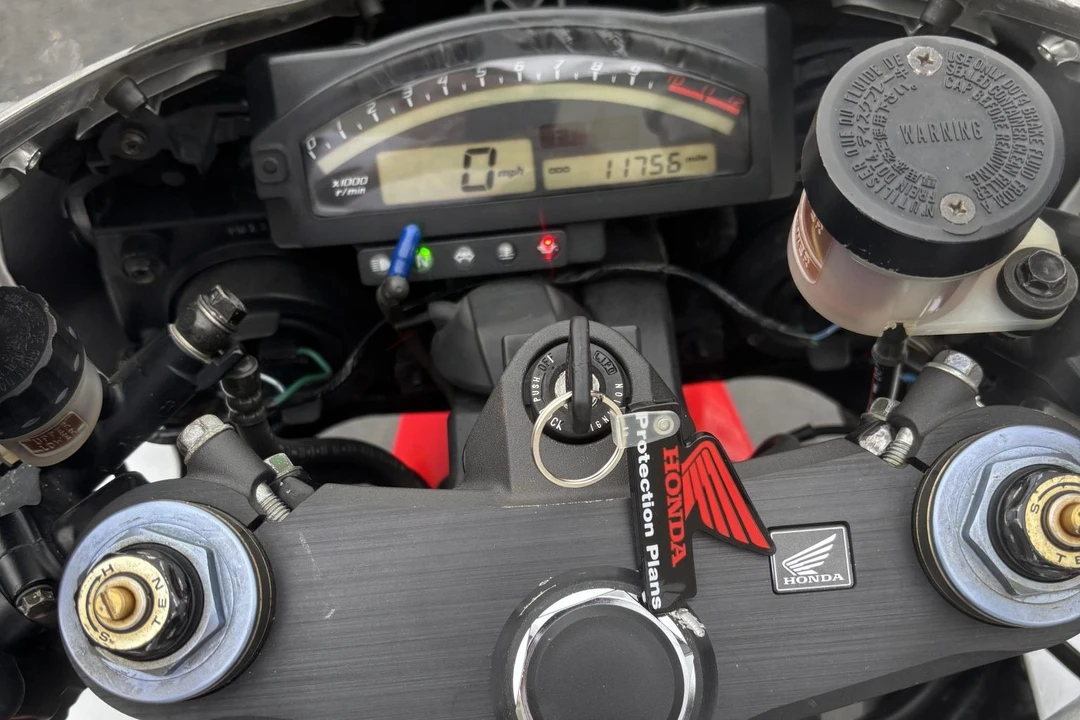 2003 Honda RC51 - Image 4 of 7